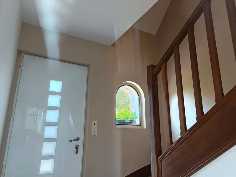 peinture cage d'escalier à vitré